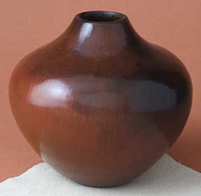 Navajo Traditional Pitch Pottery