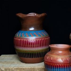 Red Etched Scalloped Horsehair Vase